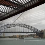 Sidney Harbour-Bridge vom Panorama-Fenster der Oper von Volker Bräunig
