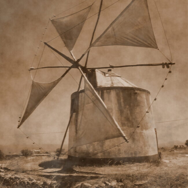 Windmühle in Portugal von Gerald Zumpf Wettbewerb Vintage Siegerbild Schwarz Weiß