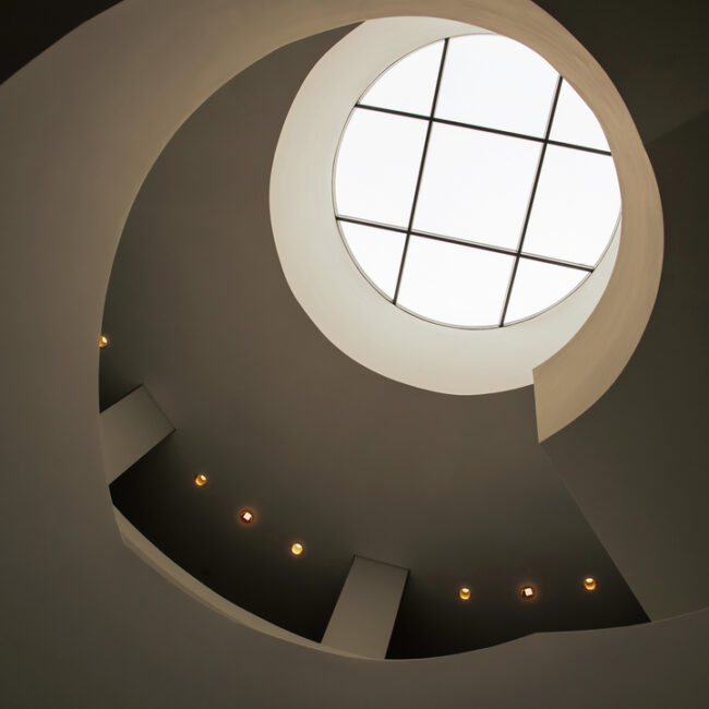 Treppenhaus, Leica Welt von Hans Tiglmann