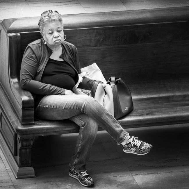 Wartende Frau von Christian Ebert